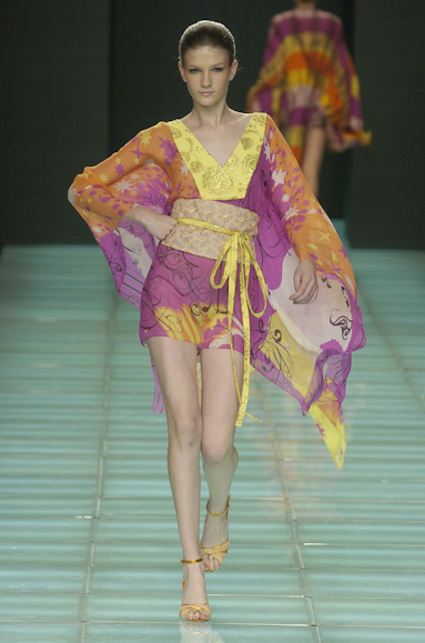 desfiles-andrelima-saopauloverao2005rtw-112
