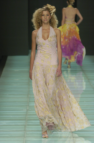 desfiles-andrelima-saopauloverao2005rtw-119