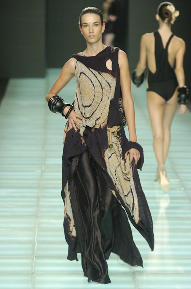 desfiles-andrelima-saopauloverao2005rtw-126