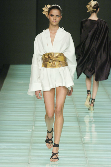 desfiles-andrelima-saopauloverao2005rtw-132
