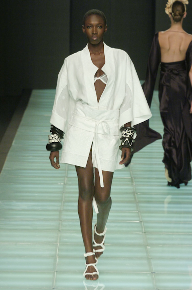 desfiles-andrelima-saopauloverao2005rtw-138