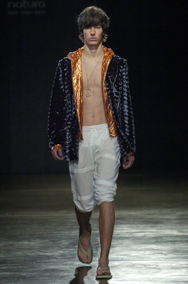 desfiles-britishcolony-saopauloverao2005rtw-100