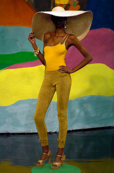 desfiles-cavalera-saopauloverao2005rtw-145