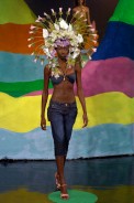 desfiles-cavalera-saopauloverao2005rtw-156