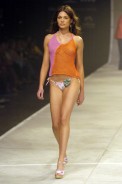 desfiles-ciamaritma-saopauloverao2005rtw-135