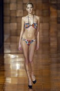 desfiles-cori-saopauloverao2005rtw-106