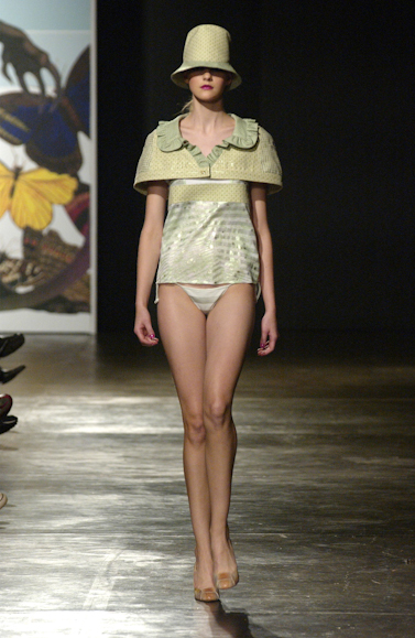 desfiles-custobarcelona-saopauloverao2005rtw-100