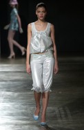 desfiles-custobarcelona-saopauloverao2005rtw-127