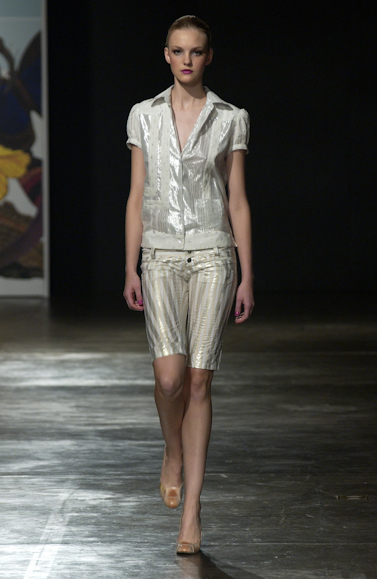 desfiles-custobarcelona-saopauloverao2005rtw-137