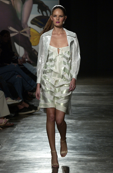 desfiles-custobarcelona-saopauloverao2005rtw-138