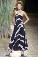 desfiles-eduardosuppes-saopauloverao2005rtw-104
