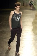 desfiles-eduardosuppes-saopauloverao2005rtw-111