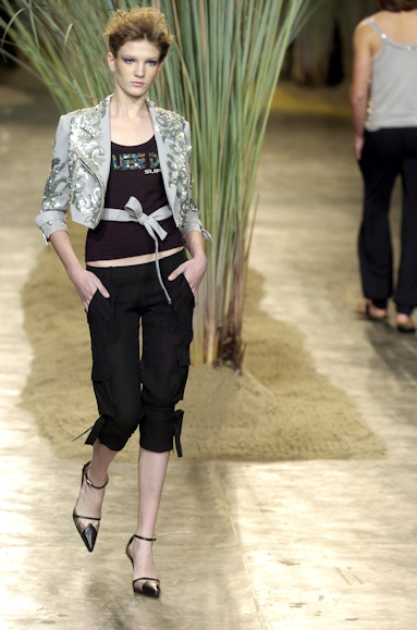 desfiles-eduardosuppes-saopauloverao2005rtw-118