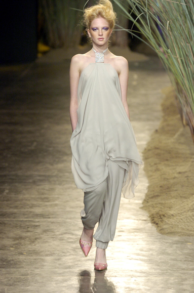 desfiles-eduardosuppes-saopauloverao2005rtw-121