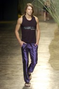 desfiles-eduardosuppes-saopauloverao2005rtw-126