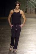 desfiles-eduardosuppes-saopauloverao2005rtw-128