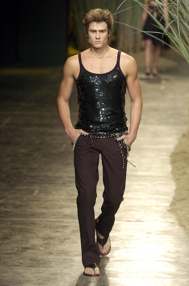 desfiles-eduardosuppes-saopauloverao2005rtw-130