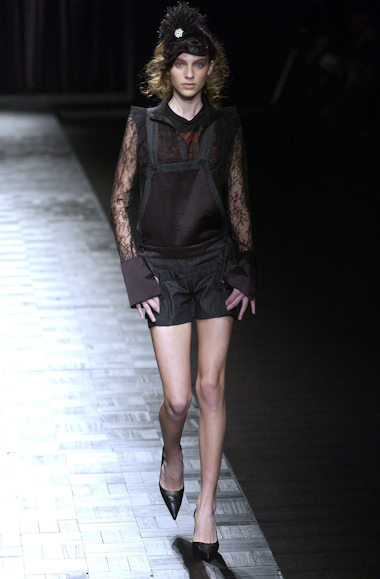 desfiles-ellus-saopauloverao2005rtw-137