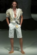 desfiles-fausehaten-saopauloverao2005rtw-103