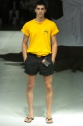 desfiles-fausehaten-saopauloverao2005rtw-113