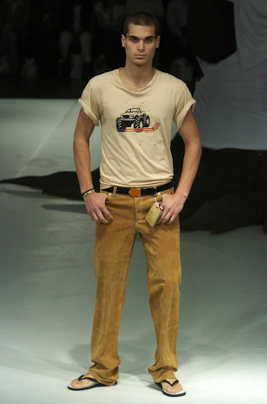 desfiles-fausehaten-saopauloverao2005rtw-115