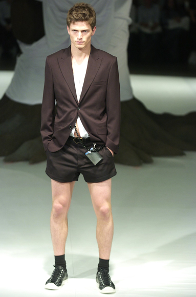 desfiles-fausehaten-saopauloverao2005rtw-129
