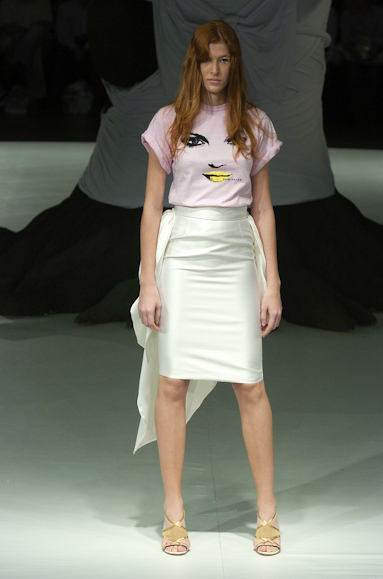 desfiles-fausehaten-saopauloverao2005rtw-133