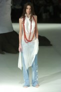 desfiles-fausehaten-saopauloverao2005rtw-138
