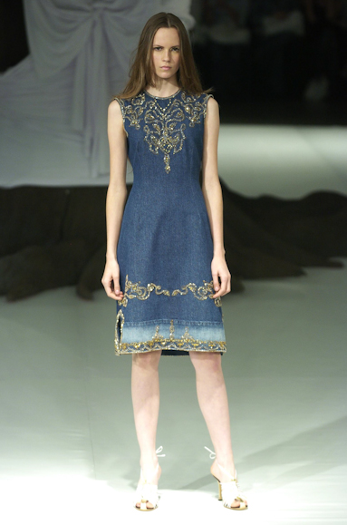 desfiles-fausehaten-saopauloverao2005rtw-144