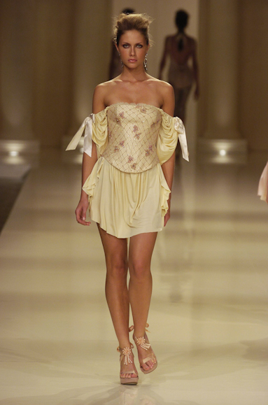 desfiles-forum-saopauloverao2005rtw-111