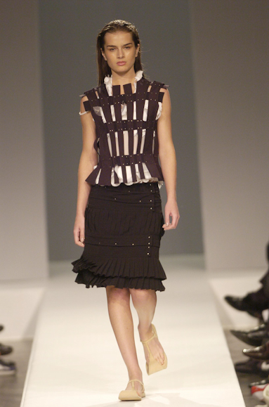 desfiles-gloriacoelho-saopauloverao2005rtw-101