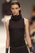 desfiles-gloriacoelho-saopauloverao2005rtw-110