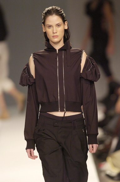 desfiles-gloriacoelho-saopauloverao2005rtw-112
