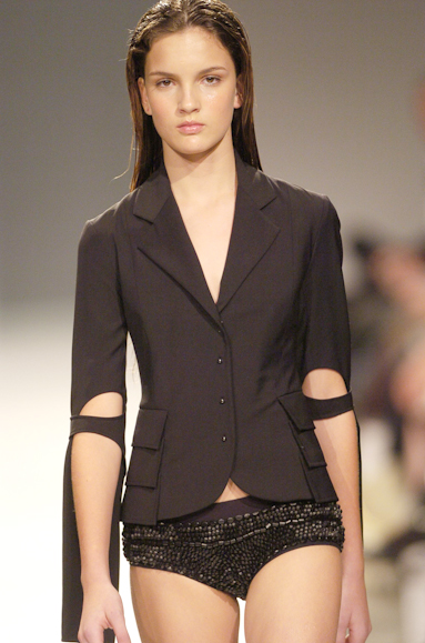 desfiles-gloriacoelho-saopauloverao2005rtw-132