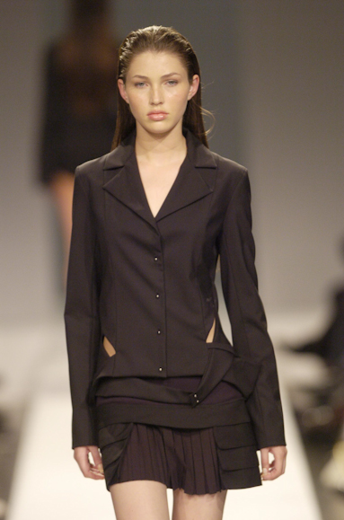 desfiles-gloriacoelho-saopauloverao2005rtw-133