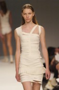 desfiles-gloriacoelho-saopauloverao2005rtw-142