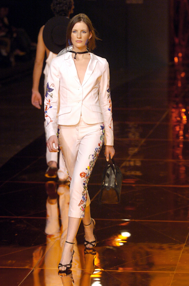 desfiles-iodice-saopauloverao2005rtw-109