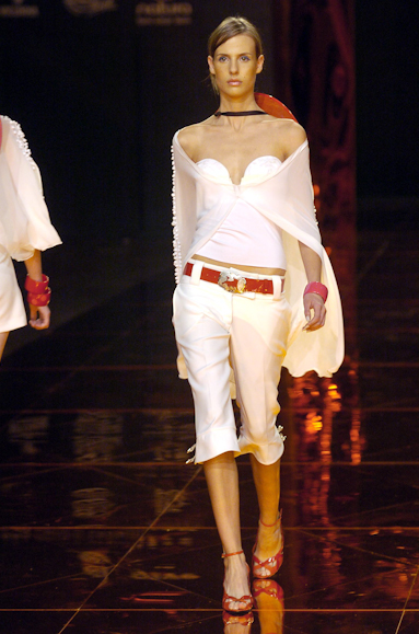 desfiles-iodice-saopauloverao2005rtw-117
