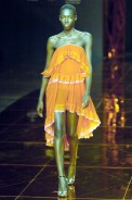 desfiles-iodice-saopauloverao2005rtw-125