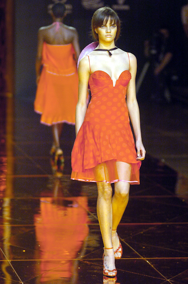 desfiles-iodice-saopauloverao2005rtw-126