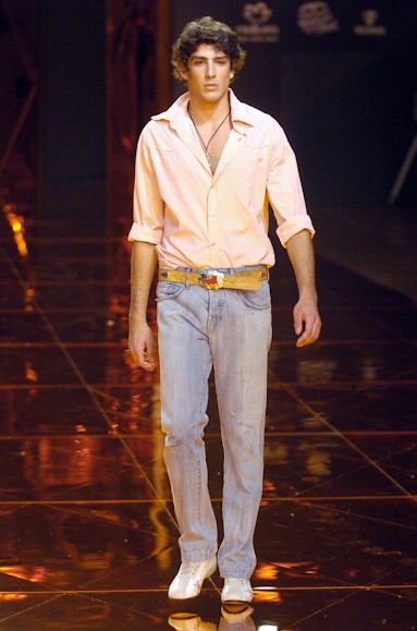 desfiles-iodice-saopauloverao2005rtw-130