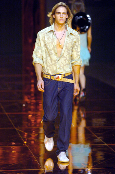 desfiles-iodice-saopauloverao2005rtw-137