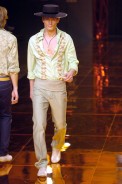 desfiles-iodice-saopauloverao2005rtw-138