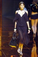 desfiles-iodice-saopauloverao2005rtw-151