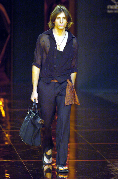 desfiles-iodice-saopauloverao2005rtw-153