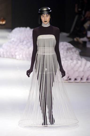 desfiles-jumnakao-saopauloverao2005rtw-107