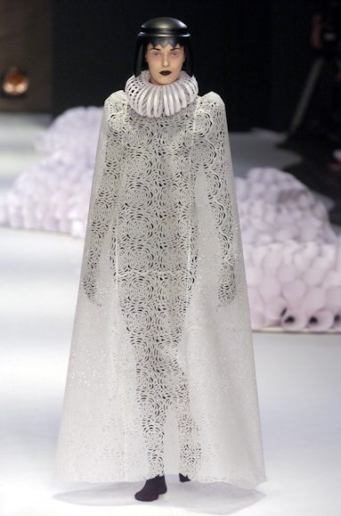 desfiles-jumnakao-saopauloverao2005rtw-114