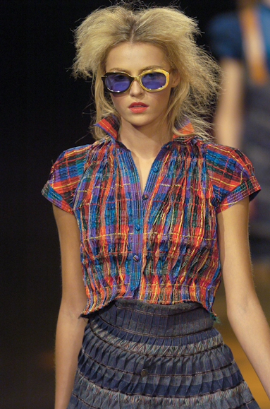 desfiles-linovillaventura-saopauloverao2005rtw-106