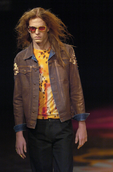 desfiles-linovillaventura-saopauloverao2005rtw-113