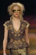 desfiles-linovillaventura-saopauloverao2005rtw-126